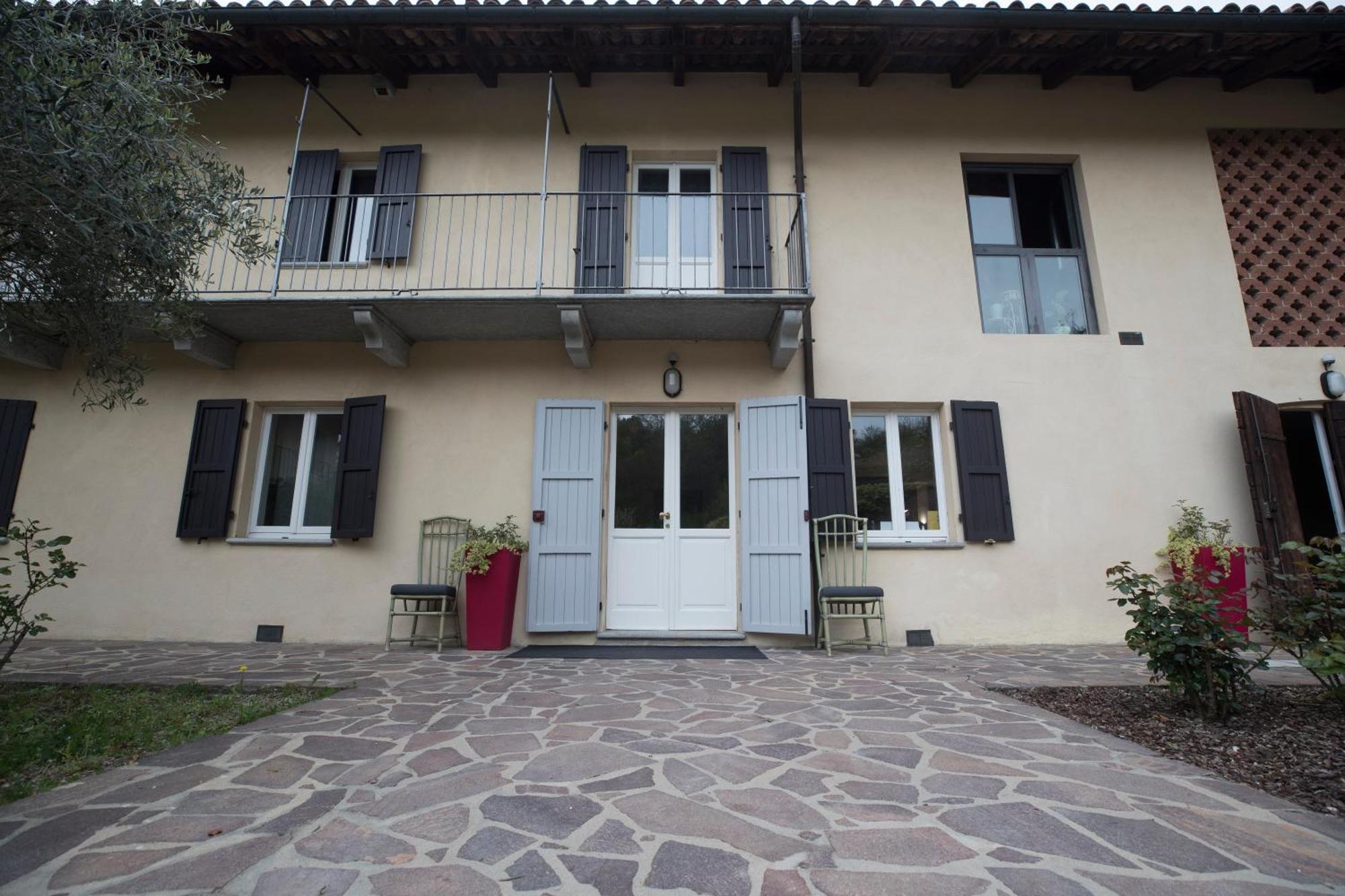 Casa Silvana Alba  Buitenkant foto